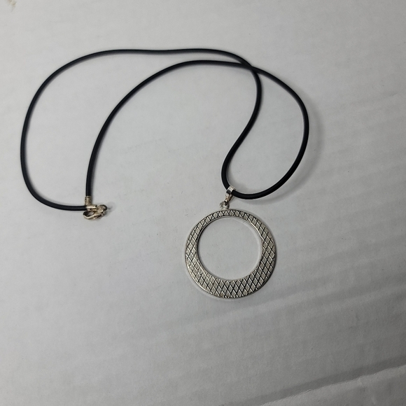 Fashion Jewelry  black cord‎ Necklace with circle Pendant flower design 1… - Picture 5 of 5